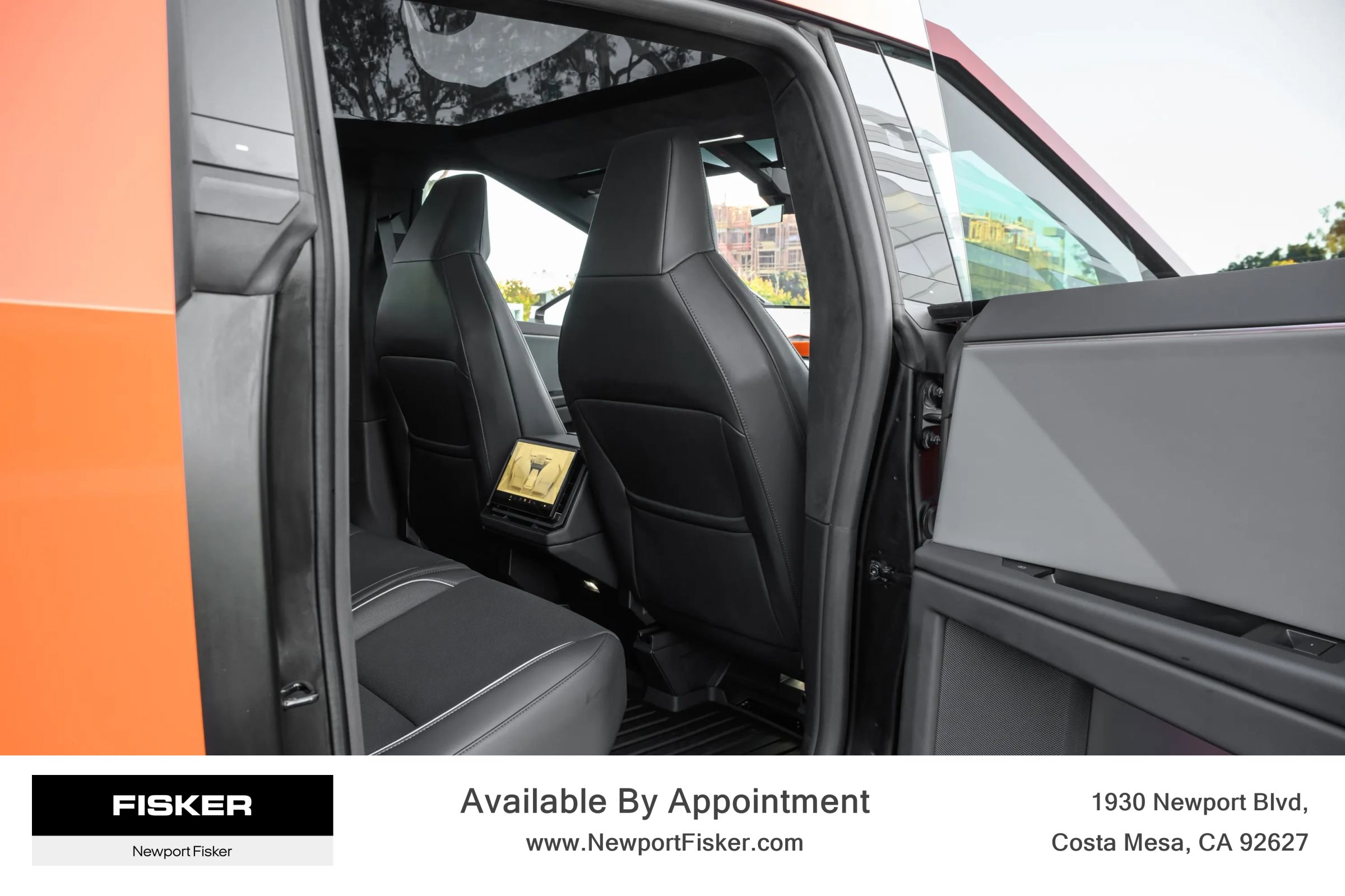 Used 2024 Tesla Cybertruck AWD Crew Cab image 24