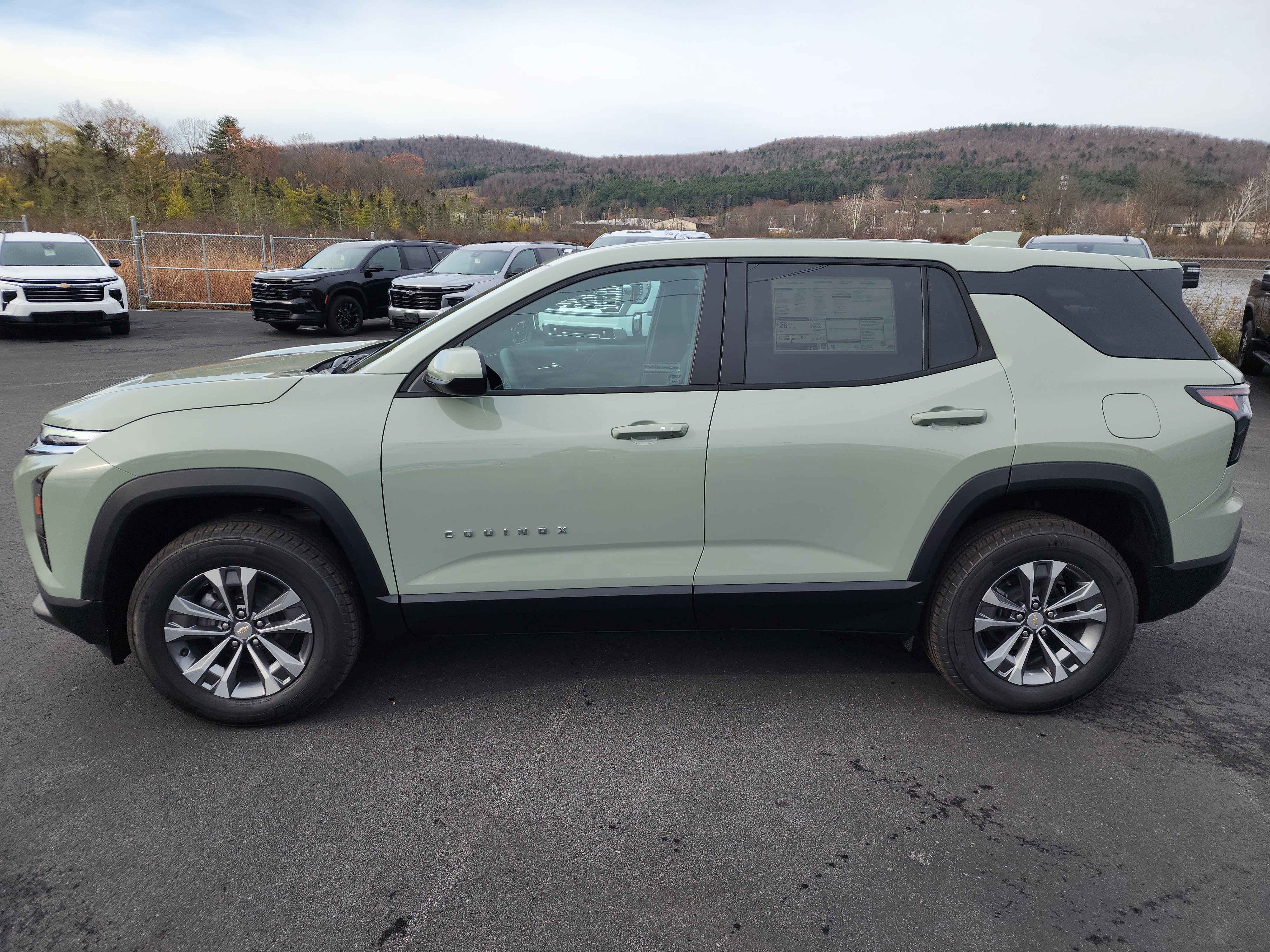 New 2026 Chevrolet Equinox LT w/ Convenience Package II image 5