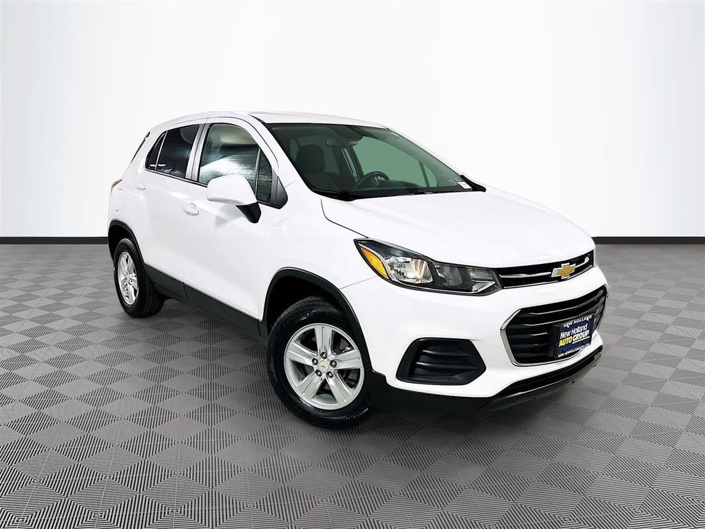 Used 2020 Chevrolet Trax LS w/ Tint and Cruise Package AWD/4WD image 1