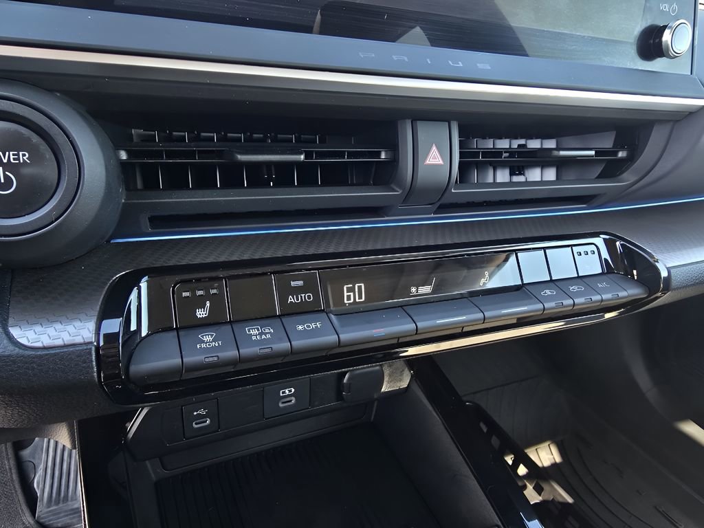 Used 2024 Toyota Prius XLE image 21