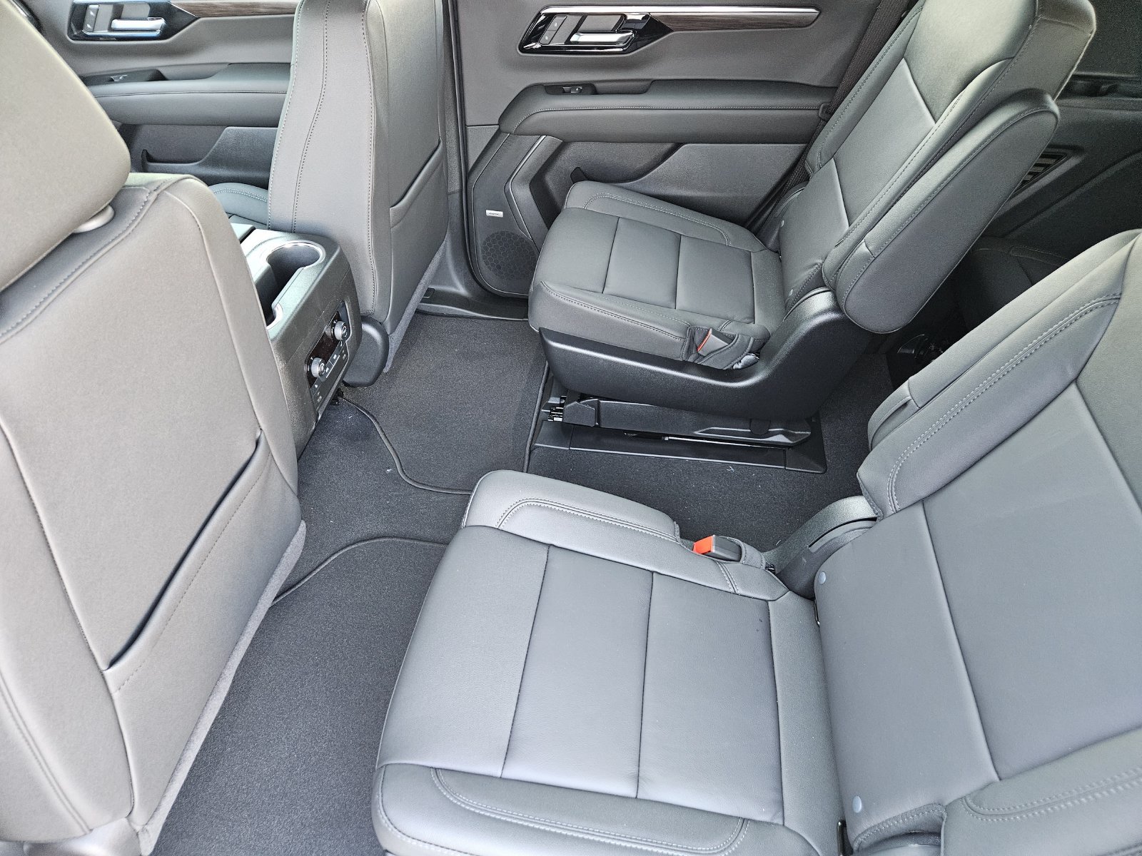New 2027 Chevrolet Tahoe Z71 w/ Comfort Package AWD/4WD image 29