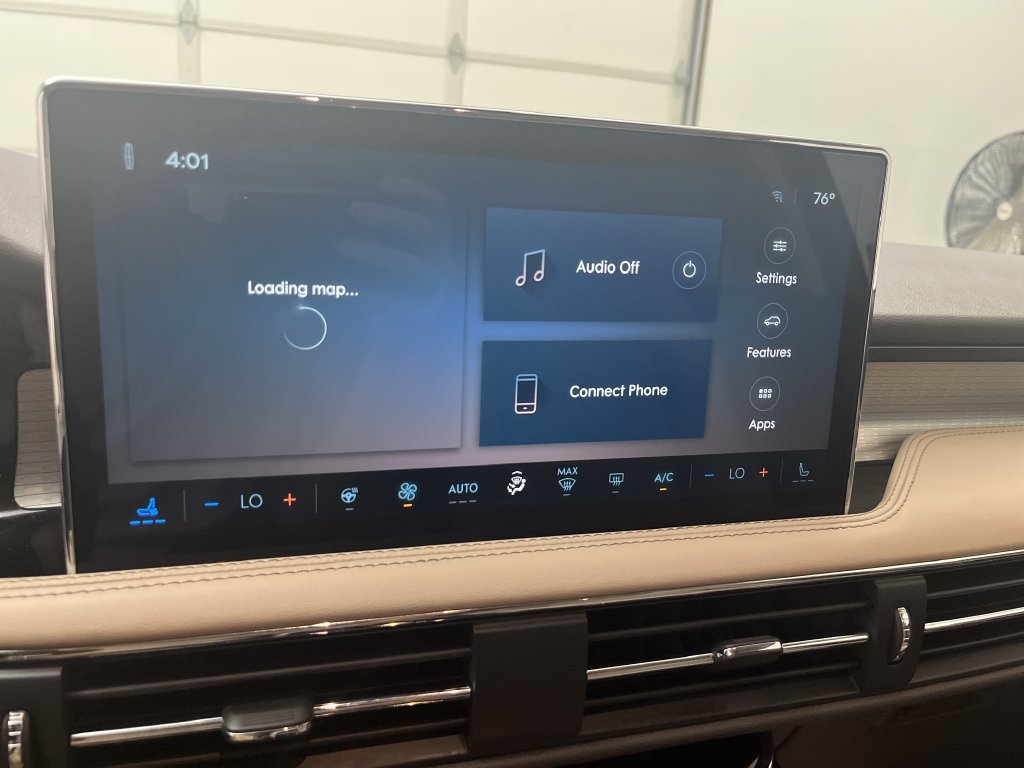 Used 2024 Lincoln Corsair AWD w/ Equipment Group 101A image 20