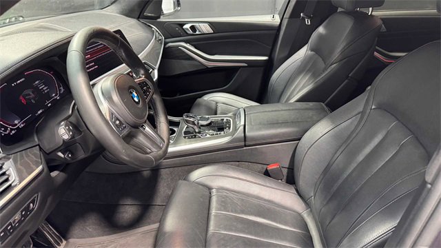 Used 2020 BMW X7 M50i w/ Executive Package image 24