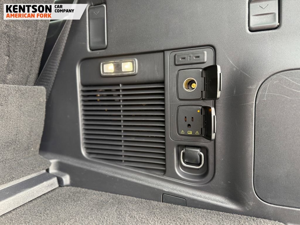 Used 2025 Lincoln Navigator Reserve image 44