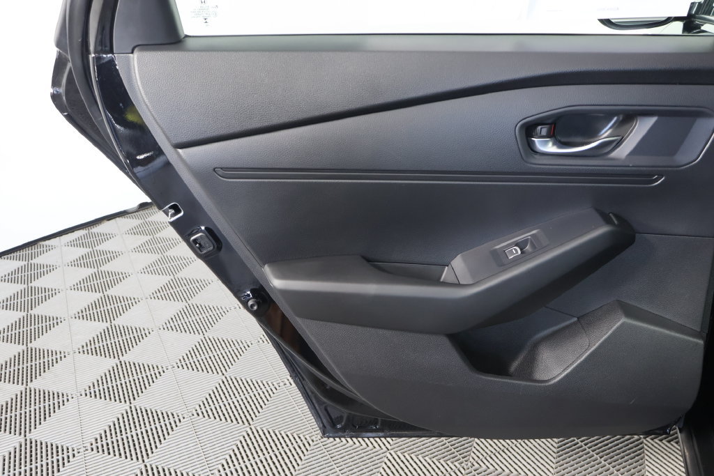 Used 2023 Honda Accord EX image 10