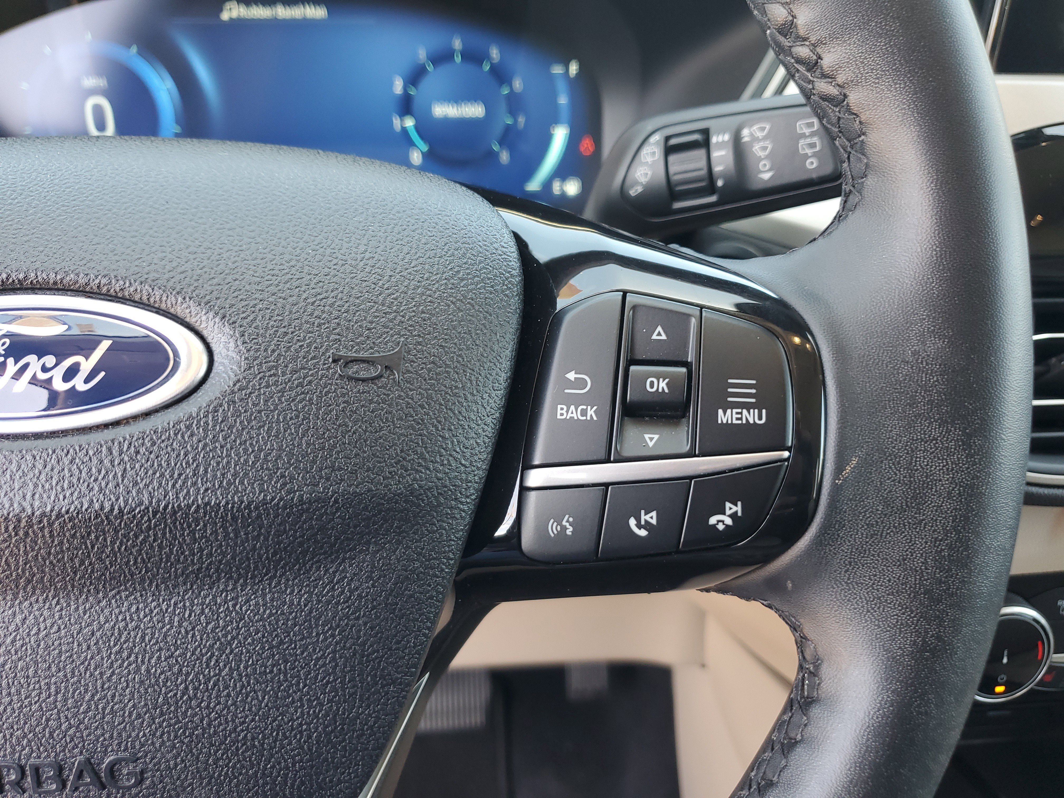 Used 2022 Ford Escape SEL w/ Technology Package image 24