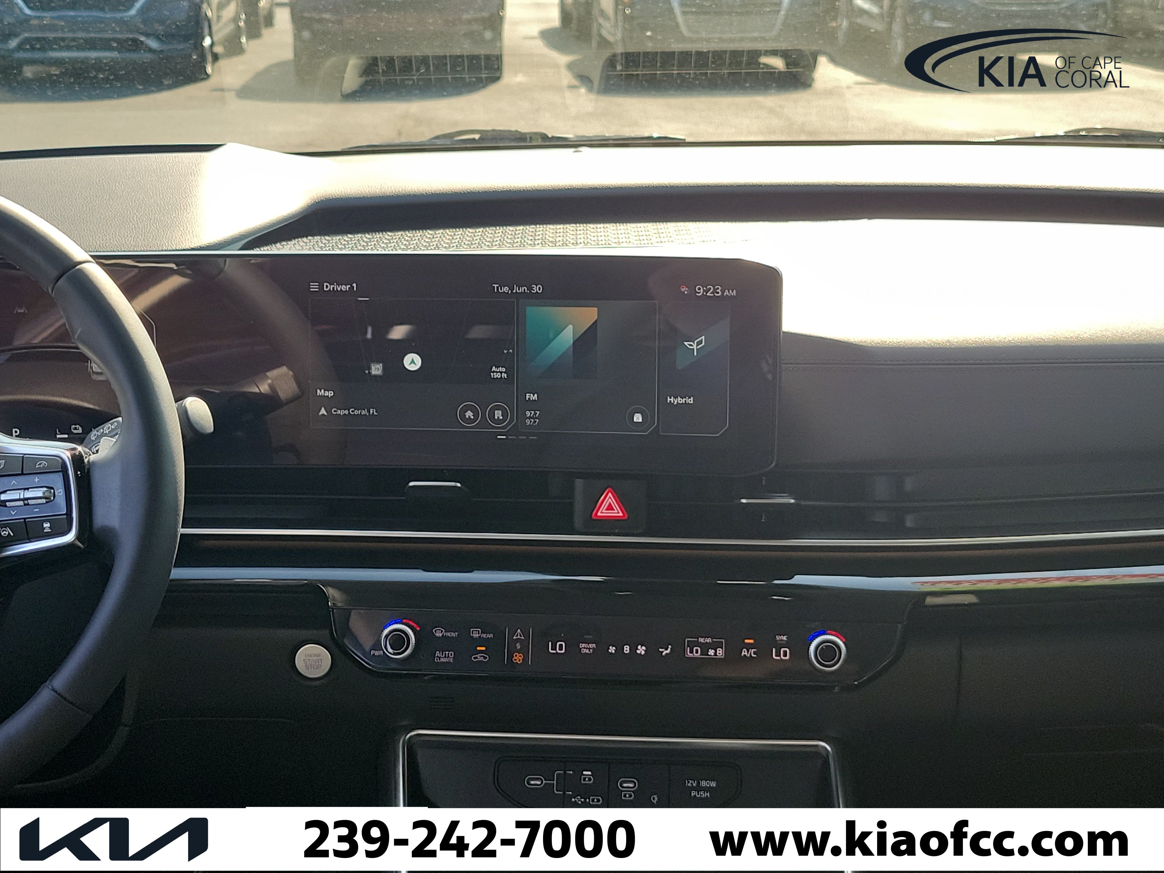 Certified 2025 Kia Carnival SX Prestige FWD image 20