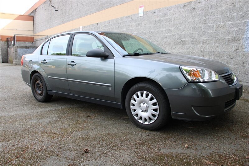 Used 2006 Chevrolet Malibu LS FWD image 2