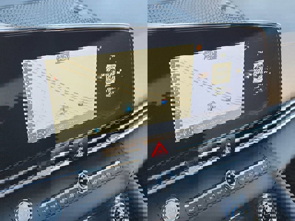 Used 2024 Hyundai Elantra SEL w/ Convenience Package image 25