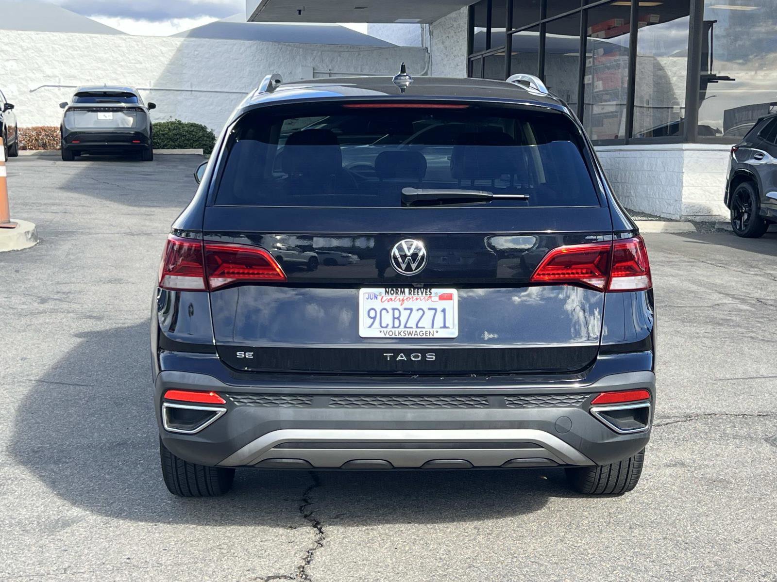 Certified 2022 Volkswagen Taos SE image 23