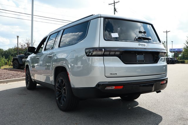 New 2026 Jeep Grand Wagoneer L Summit AWD/4WD image 8