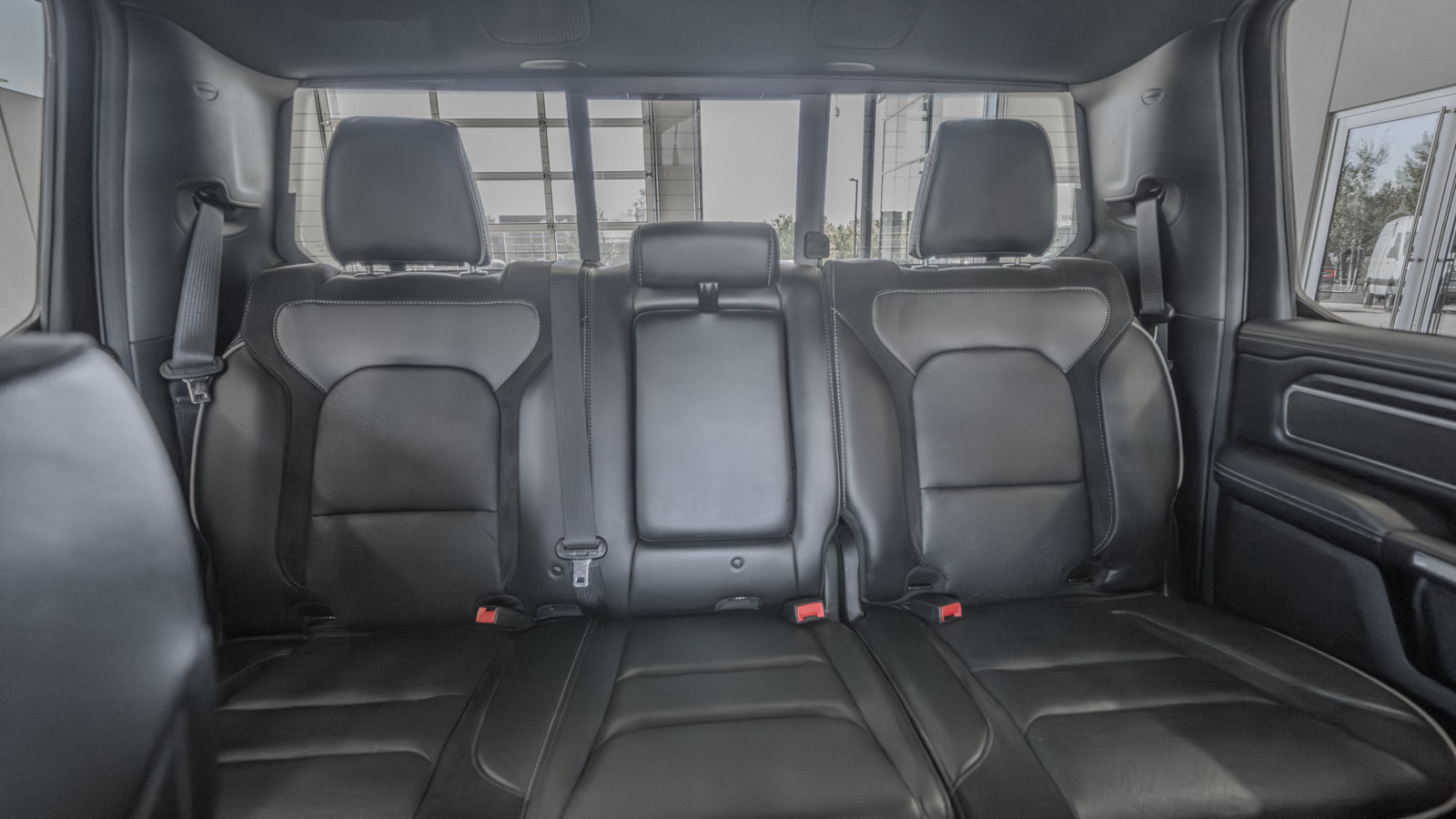 Used 2023 RAM 1500 Laramie AWD/4WD image 29