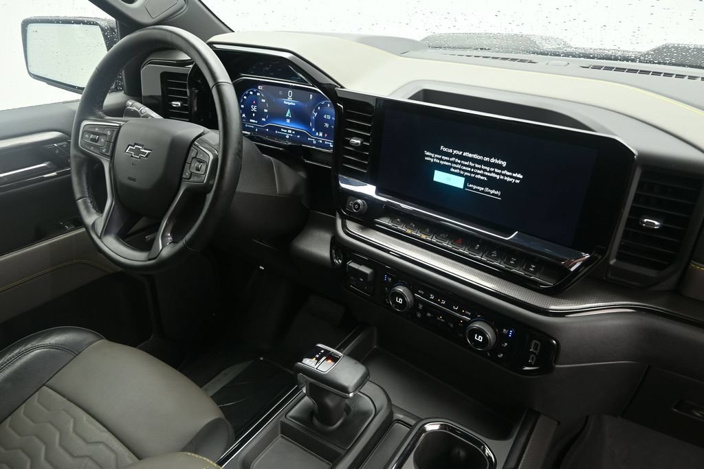 Used 2024 Chevrolet Silverado 1500 ZR2 w/ Technology Package AWD/4WD image 18