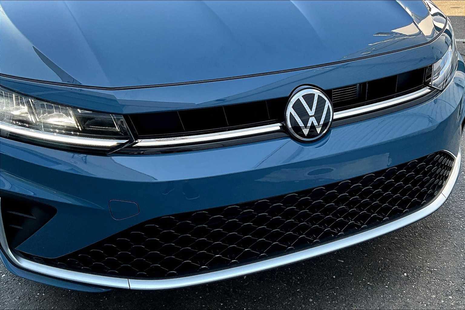 New 2025 Volkswagen Jetta SEL image 31