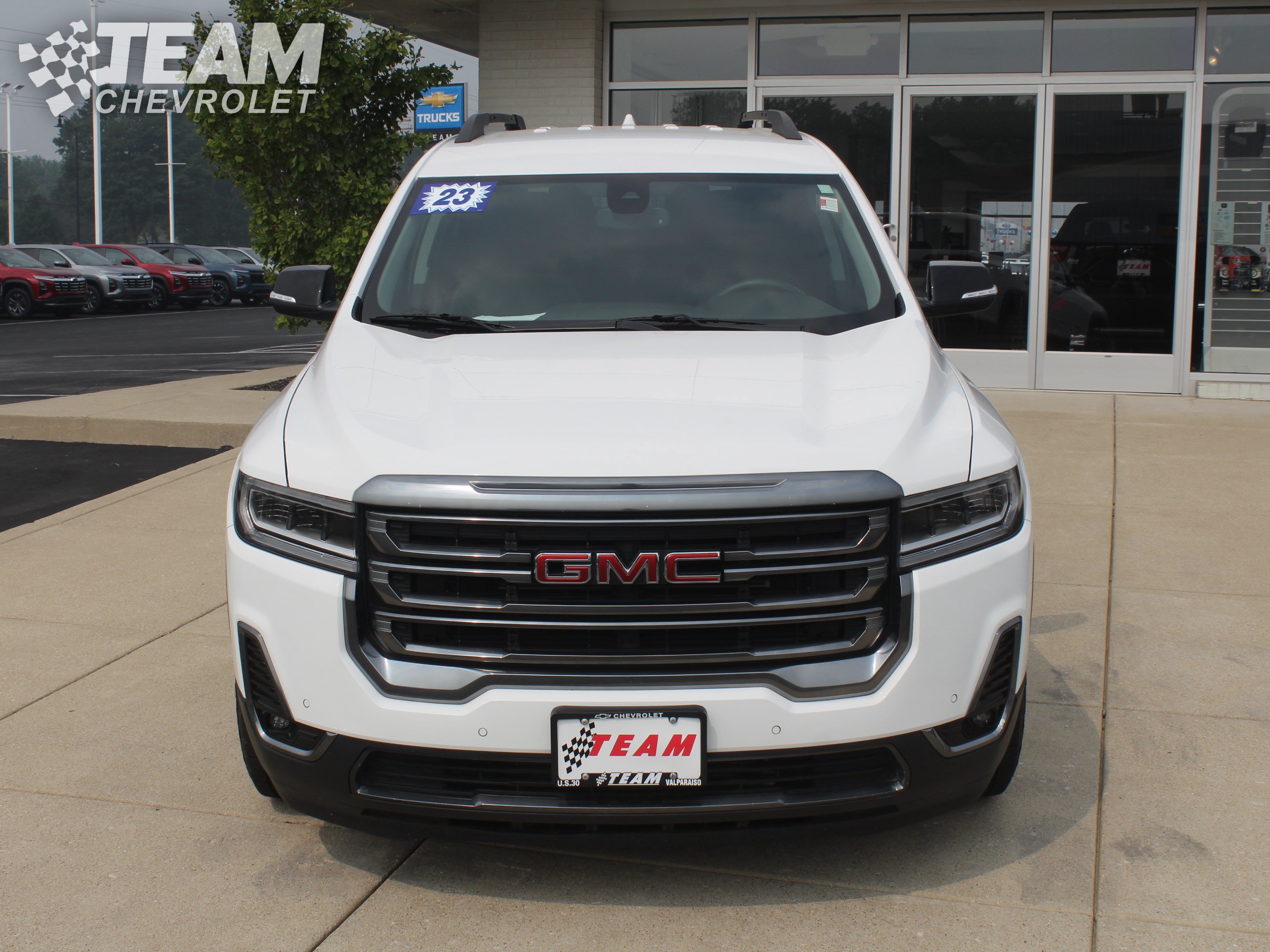 Used 2023 GMC Acadia AT4 AWD/4WD image 9
