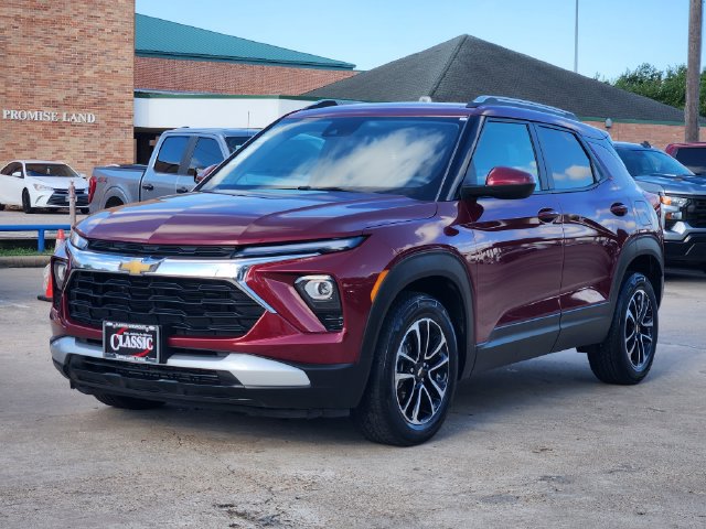 Used 2025 Chevrolet TrailBlazer LT FWD image 3