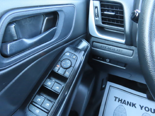 Used 2024 Nissan Rogue S AWD/4WD image 31