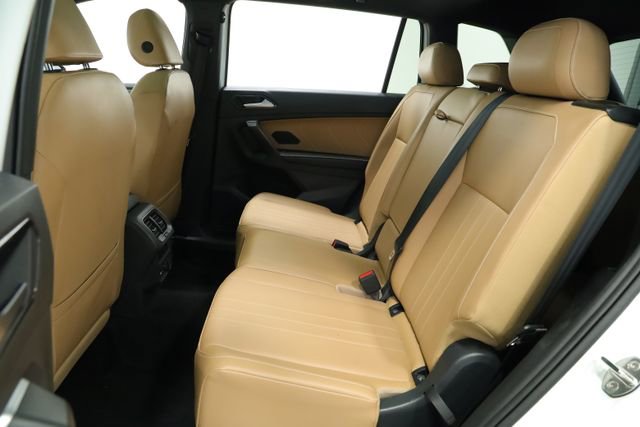 Used 2024 Volkswagen Tiguan SE image 32