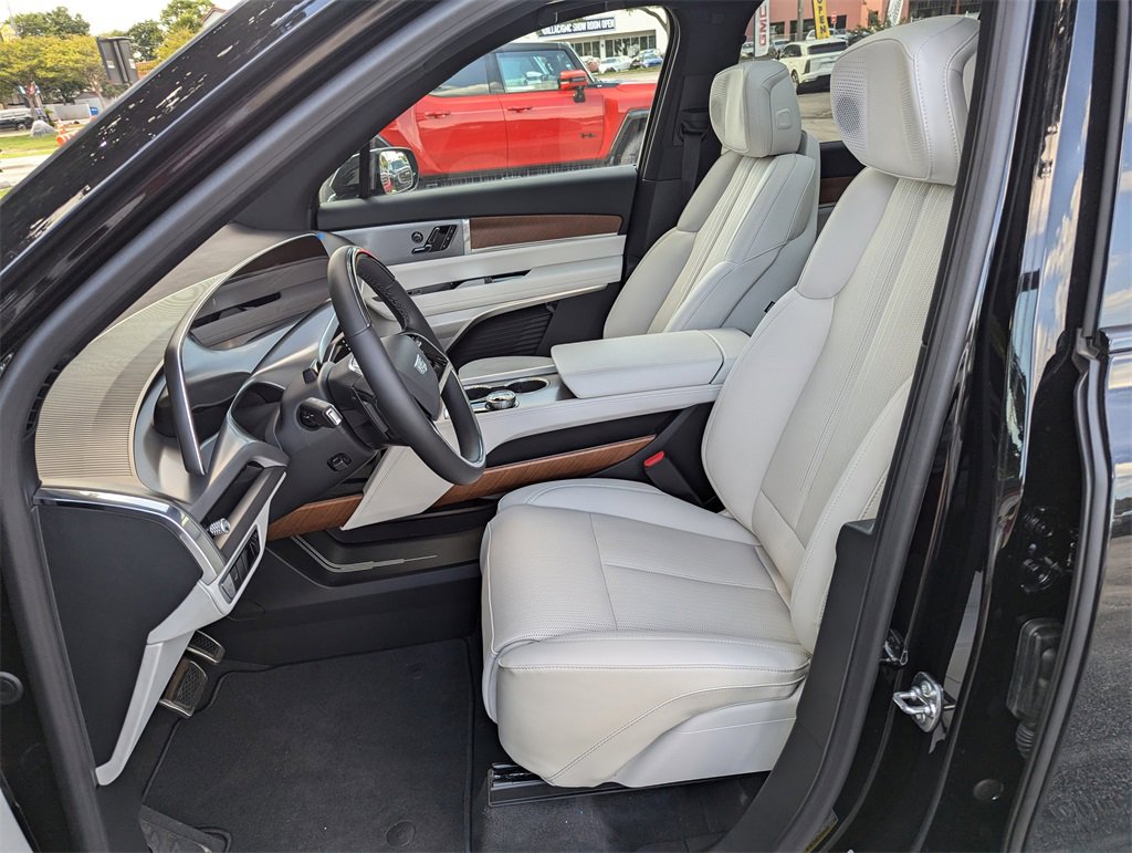 New 2026 Cadillac Vistiq Sport image 12