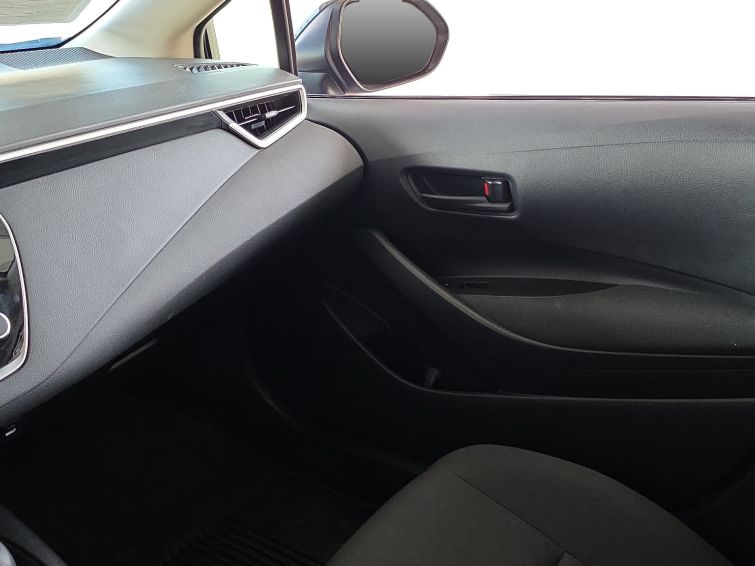 Used 2026 Toyota Corolla LE FWD image 22