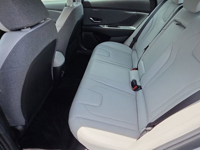 Used 2025 Hyundai Elantra Limited w/ Cargo Package FWD image 13