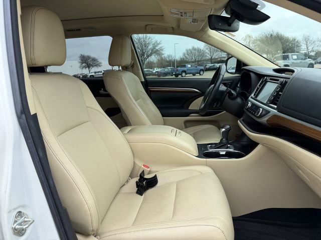 Certified 2018 Toyota Highlander Limited Platinum image 31
