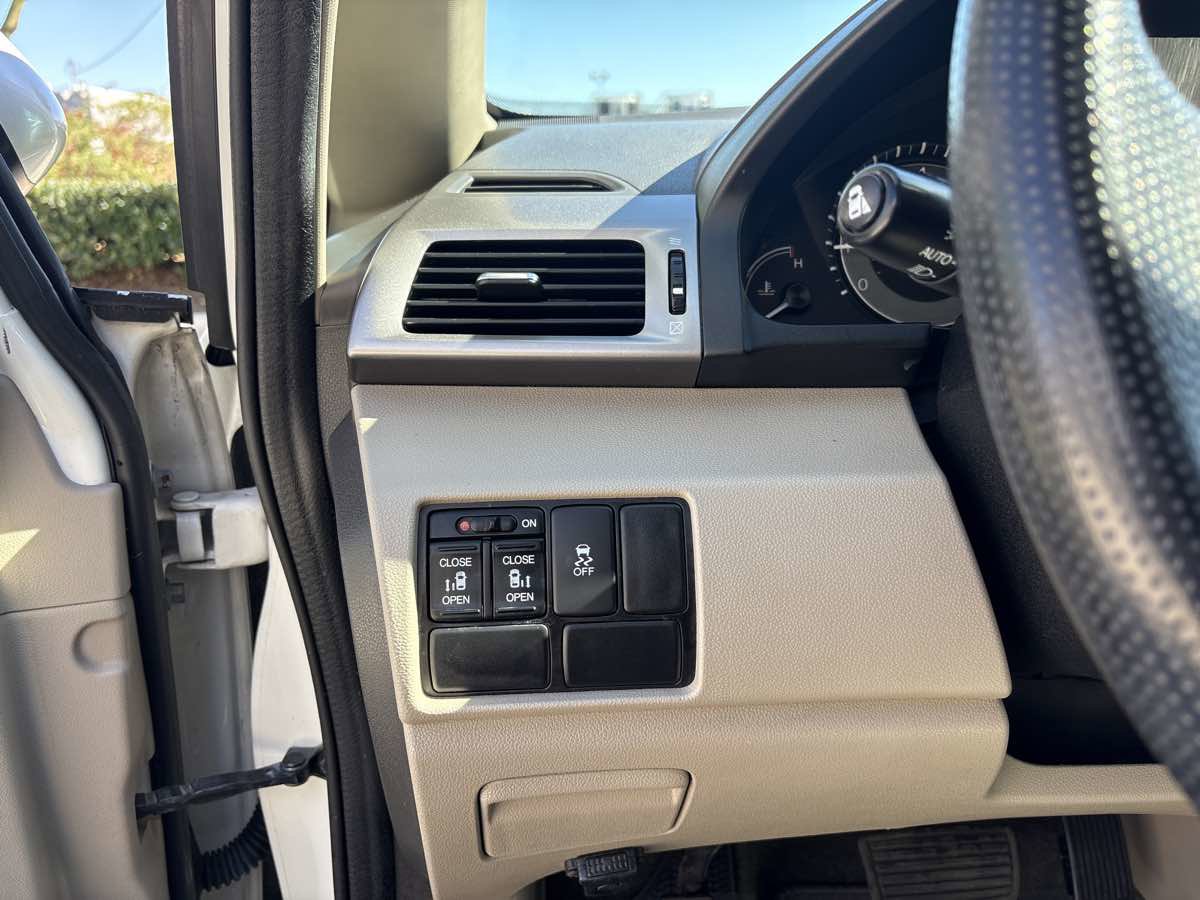 Used 2016 Honda Odyssey EX image 24