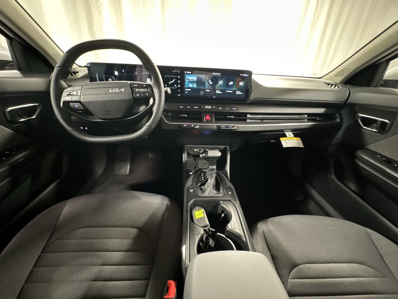 New 2025 Kia K4 EX image 12