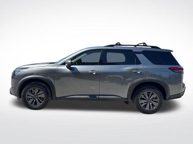 Used 2023 Nissan Pathfinder SV AWD/4WD image 2