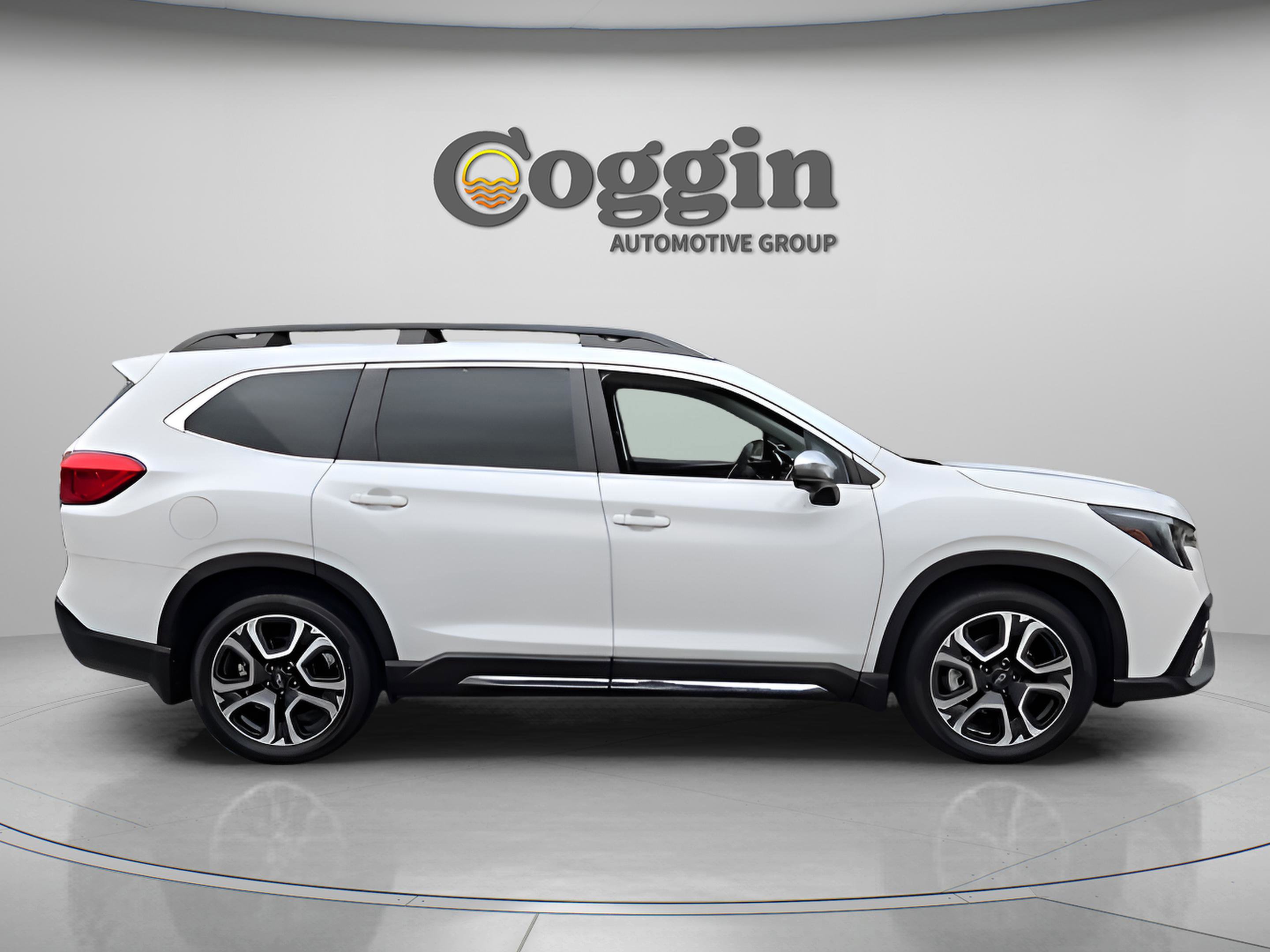 Used 2023 Subaru Ascent Limited w/ Technology Package AWD/4WD image 6