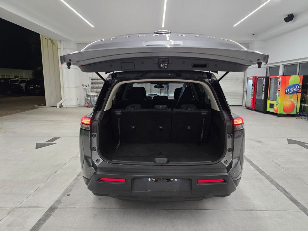Used 2023 Nissan Pathfinder S FWD image 38
