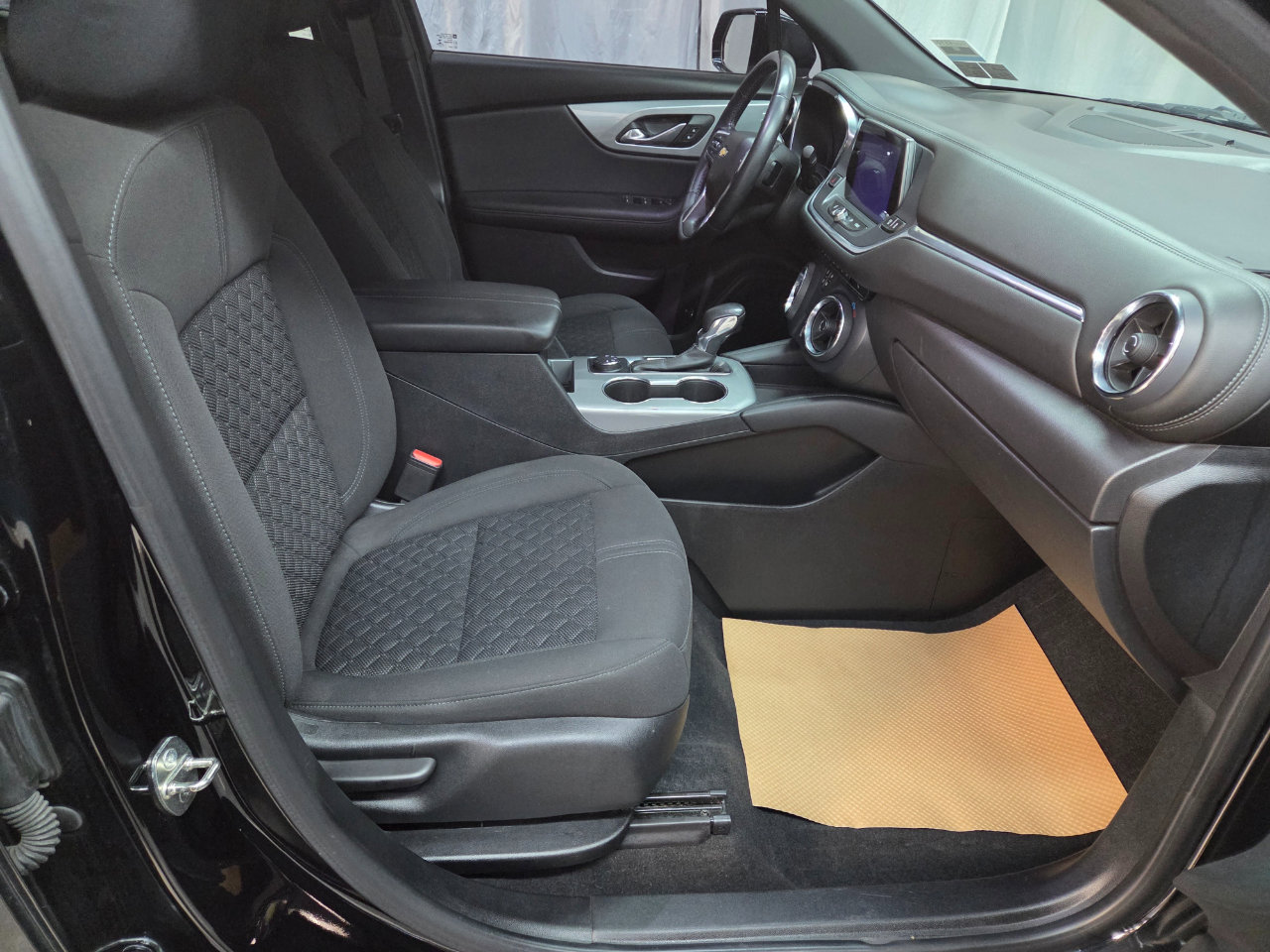 Used 2019 Chevrolet Blazer LT image 15