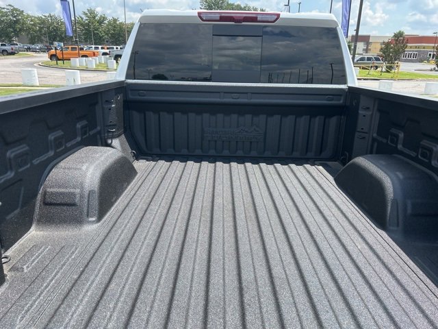 Used 2024 Chevrolet Silverado 1500 High Country w/ High Country Premium Package image 29