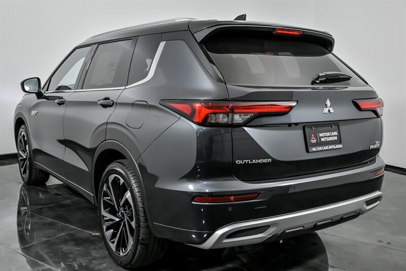 New 2025 Mitsubishi Outlander SEL image 7