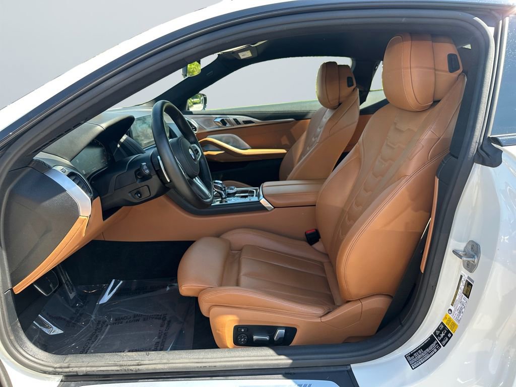 Used 2021 BMW M850i xDrive Coupe w/ M Carbon Exterior Package AWD/4WD image 9