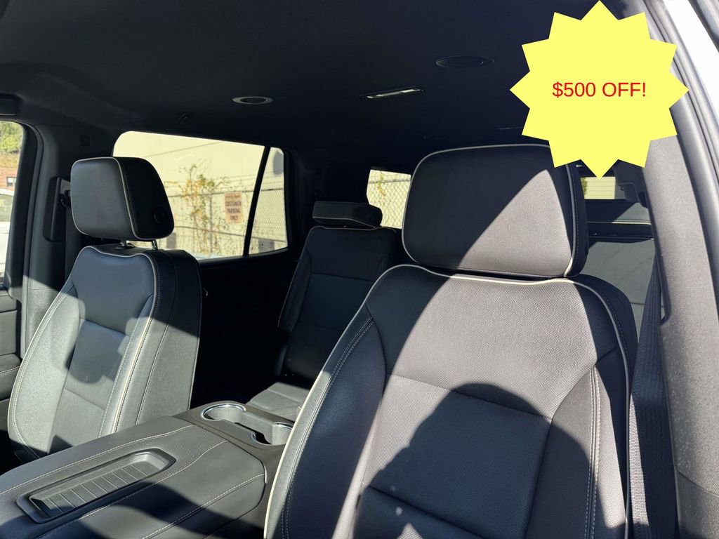Used 2023 GMC Yukon SLT w/ SLT Luxury Package AWD/4WD image 19
