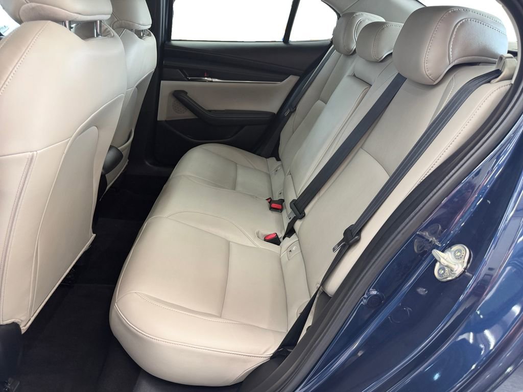 Used 2022 MAZDA MAZDA3 s FWD image 16