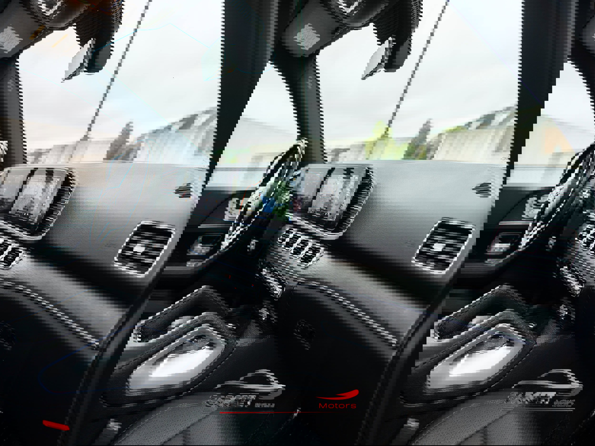 Used 2021 Mercedes-Benz GLE 350 4MATIC w/ Premium Package image 12