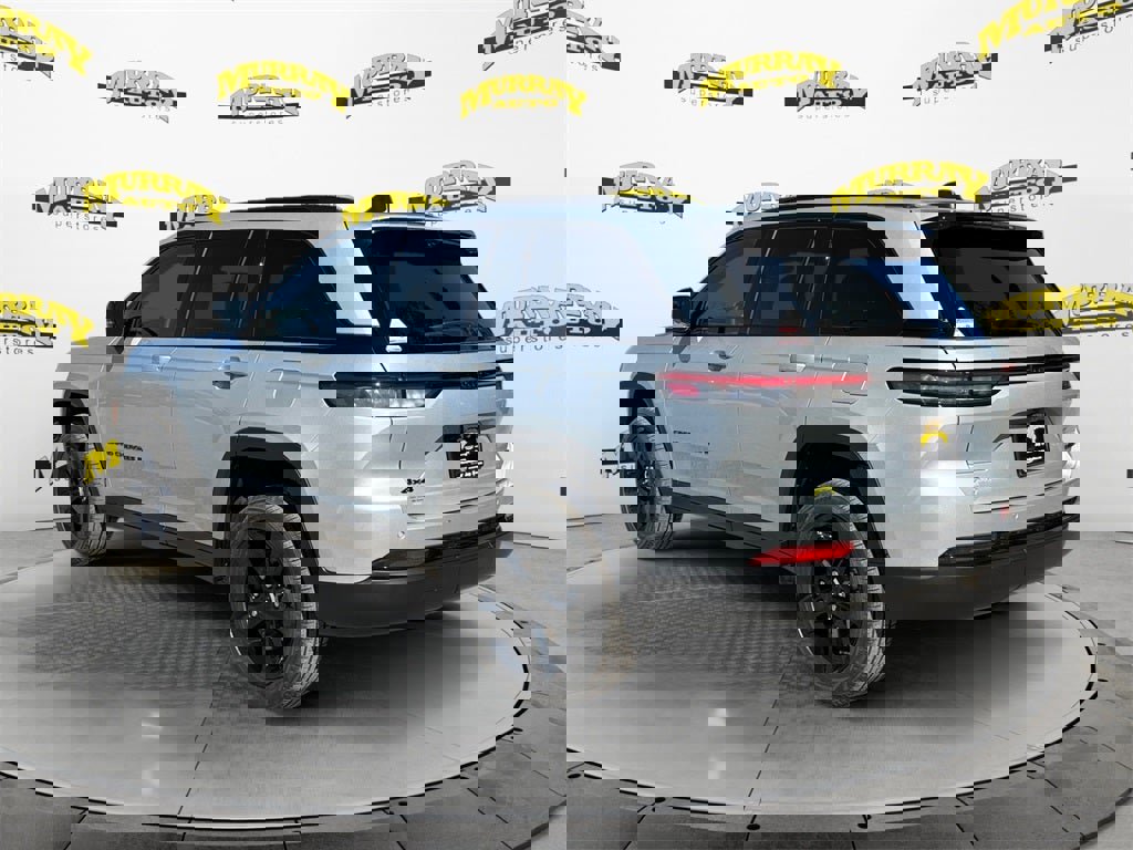 New 2025 Jeep Grand Cherokee Limited w/ Luxury Tech Group II image 3