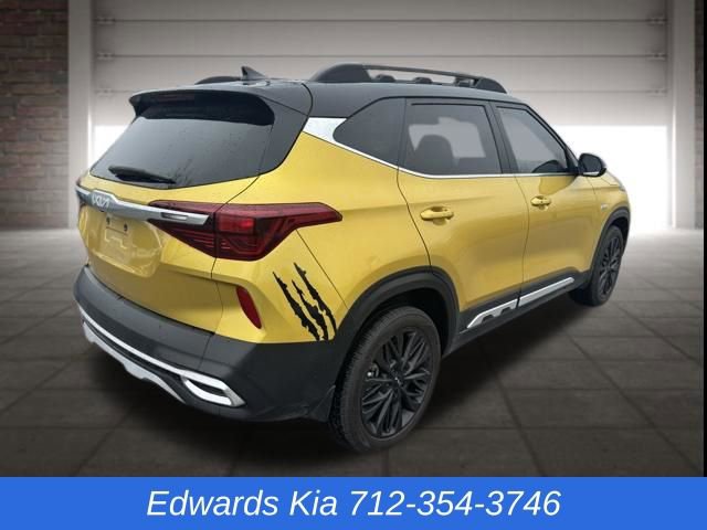 Used 2023 Kia Seltos Nightfall Edition image 3