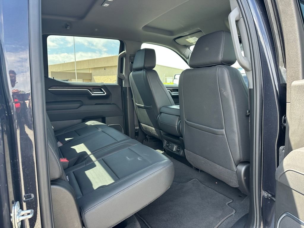 Certified 2025 GMC Sierra 1500 SLT image 12