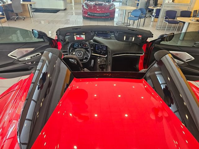 Used 2023 Chevrolet Corvette Stingray Premium Conv w/ Battery Protection Package RWD image 12