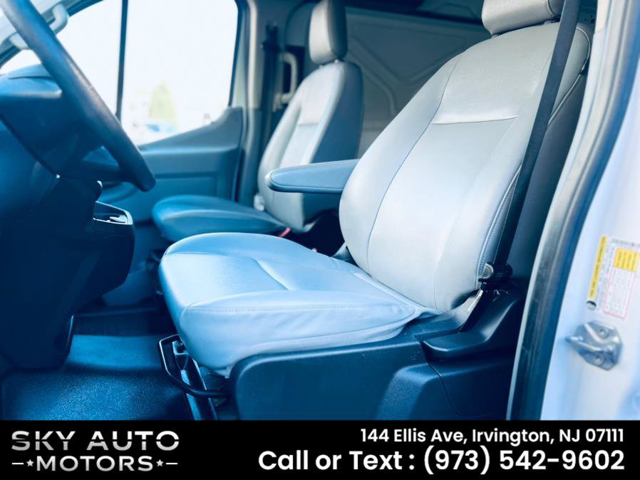 Used 2018 Ford Transit 150 148 Low Roof RWD image 17