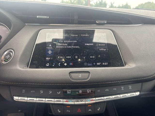 Certified 2023 Cadillac XT4 Luxury w/ Cold Weather Package AWD/4WD image 7