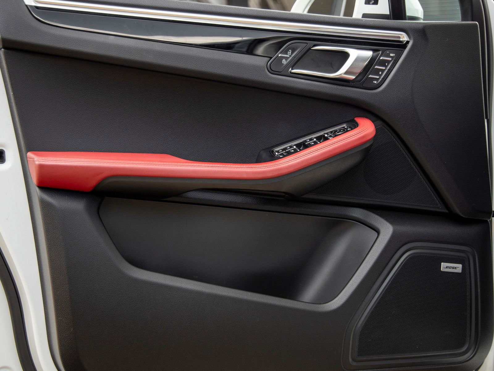 Used 2020 Porsche Macan image 20