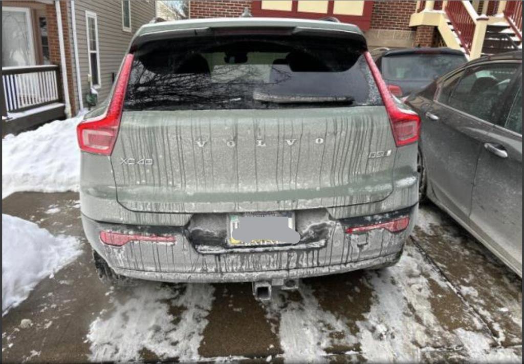 Used 2023 Volvo XC40 B5 Ultimate w/ Protection Package Premier image 18