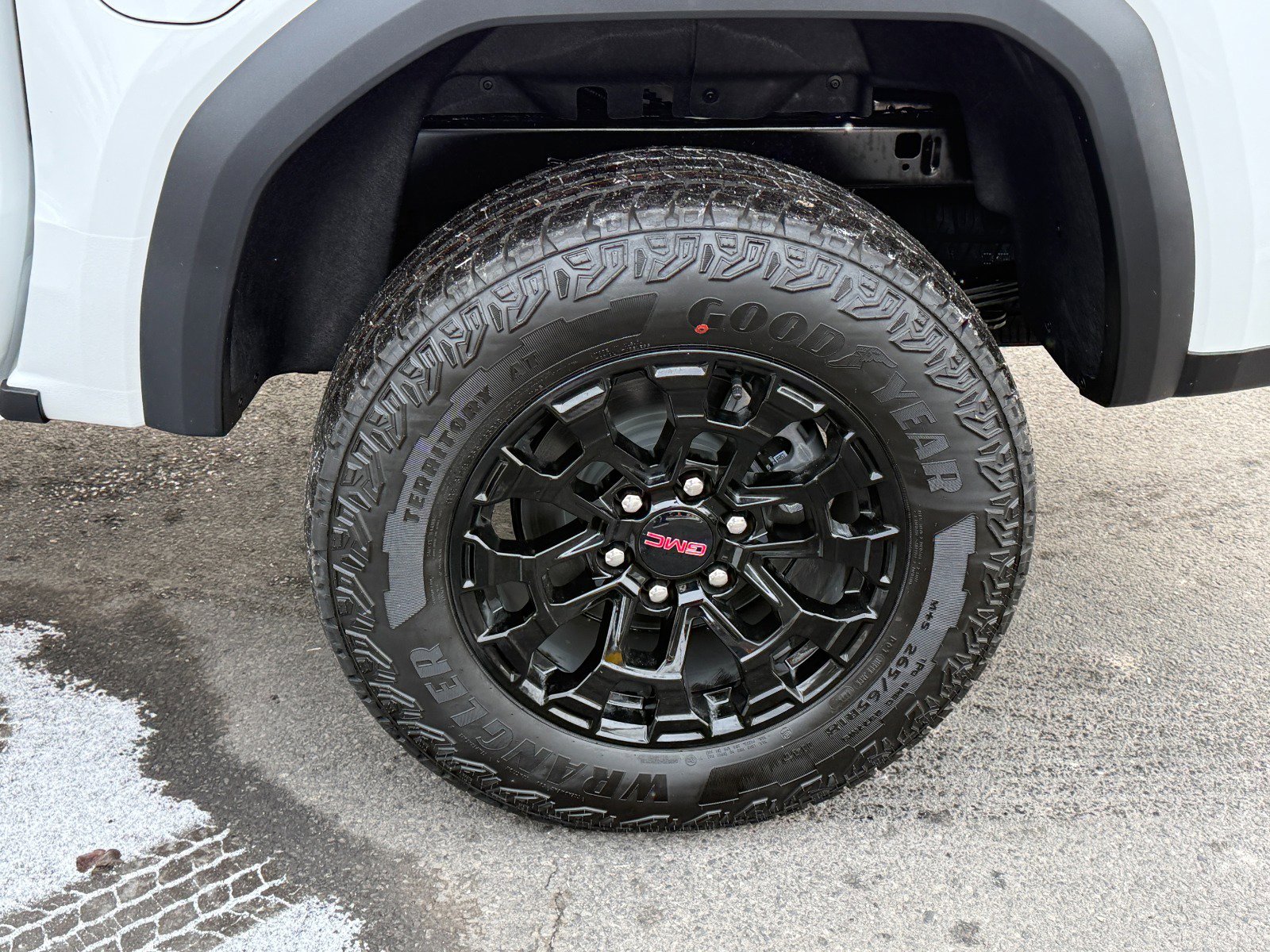 New 2026 GMC Canyon Elevation w/ LPO, Sports Bar Package image 10