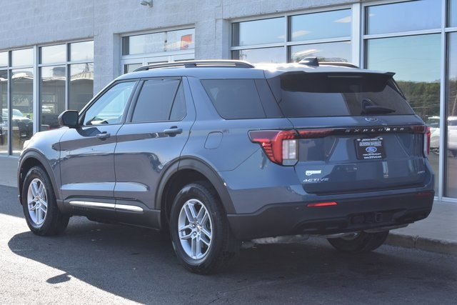 Used 2025 Ford Explorer Active image 4