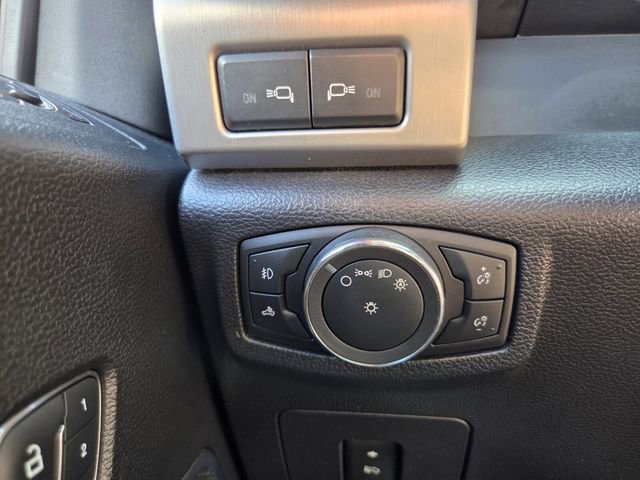 Used 2015 Ford F150 Platinum w/ Equipment Group 701A Luxury image 24