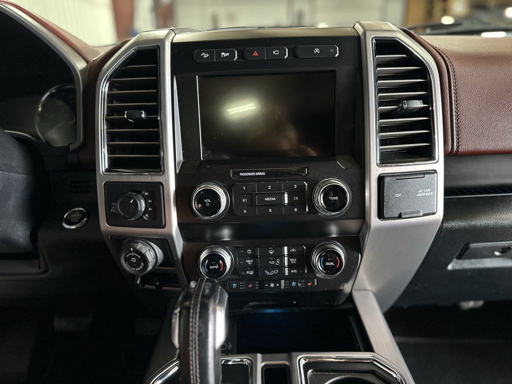 Used 2020 Ford F150 Platinum w/ Equipment Group 701A Luxury image 11